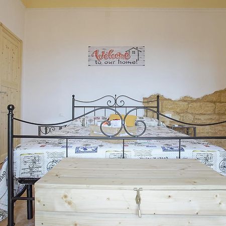 B&B Alla Cattedrale อากริเจนโต ภายนอก รูปภาพ