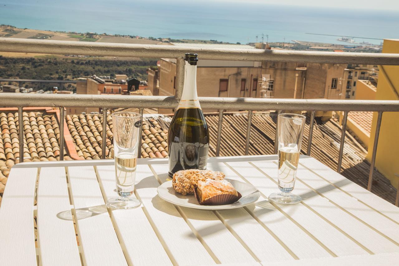 B&B Alla Cattedrale อากริเจนโต ภายนอก รูปภาพ